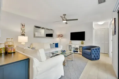352 Prestwick Circle Palm Beach Gardens FL 33418