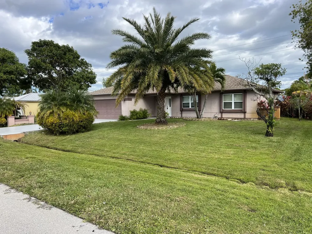 1561 SE Appamattox Terrace Port Saint Lucie FL 34952