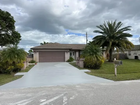 1561 SE Appamattox Terrace Port Saint Lucie FL 34952