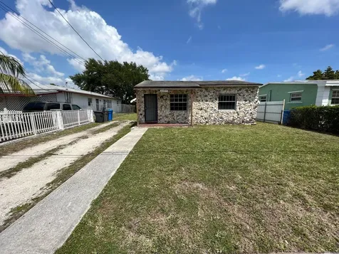 4605 SW 25th Street West Park FL 33023