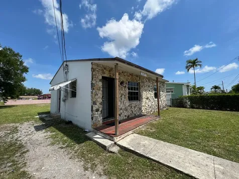 4605 SW 25th Street West Park FL 33023