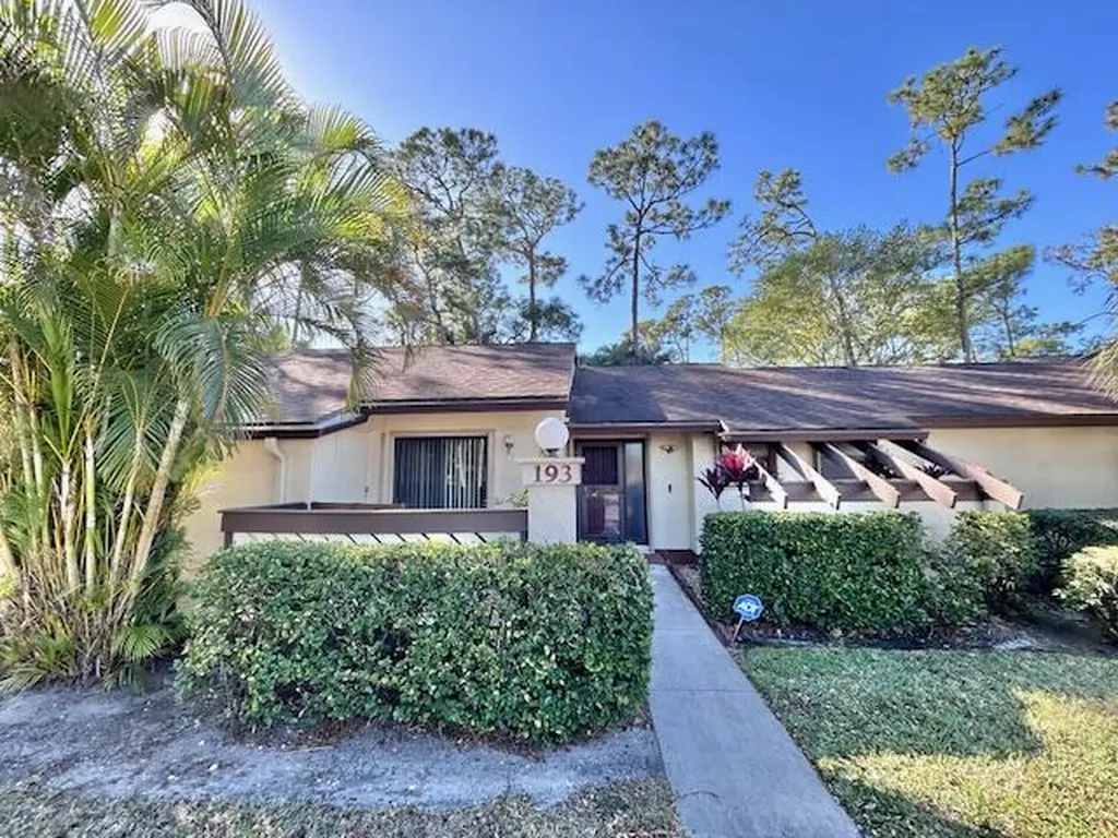 193 Mastic Tree Court Royal Palm Beach FL 33411