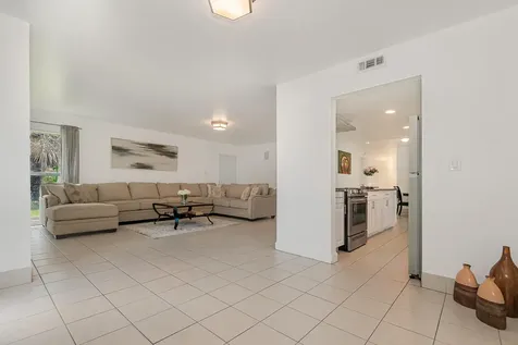 6307 Nw 71 Street Avenue Tamarac FL 33321