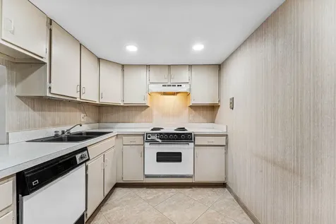 3909 N Ocean Boulevard Fort Lauderdale FL 33308