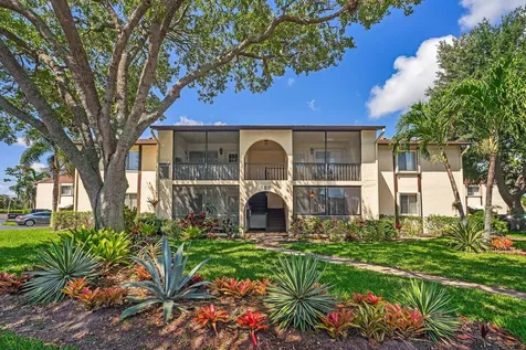 103 Lake Pine Circle Greenacres FL 33463