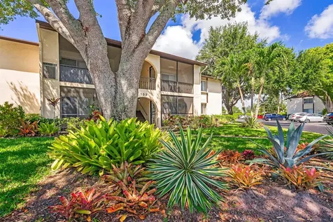 103 Lake Pine Circle Greenacres FL 33463