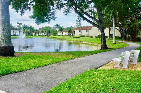 103 Lake Pine Circle Greenacres FL 33463