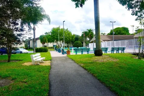 103 Lake Pine Circle Greenacres FL 33463