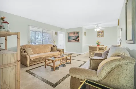 103 Lake Pine Circle Greenacres FL 33463