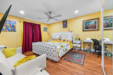3940 Nw 42nd Avenue Lauderdale Lakes FL 33319