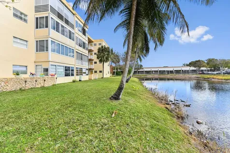 3940 Nw 42nd Avenue Lauderdale Lakes FL 33319