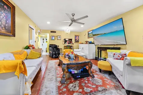 3940 Nw 42nd Avenue Lauderdale Lakes FL 33319