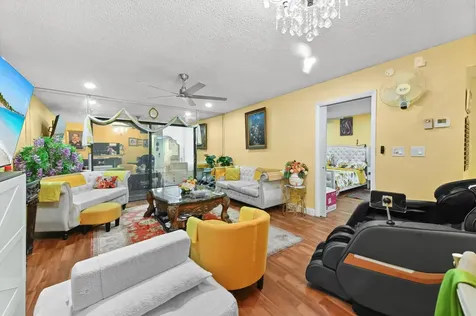 3940 Nw 42nd Avenue Lauderdale Lakes FL 33319