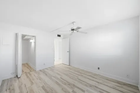 452 Brittany J Delray Beach FL 33446