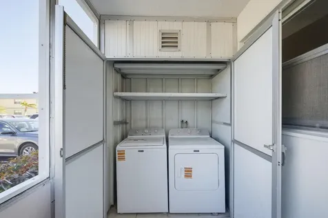 452 Brittany J Delray Beach FL 33446