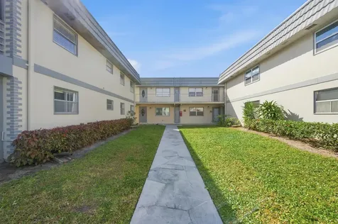 452 Brittany J Delray Beach FL 33446