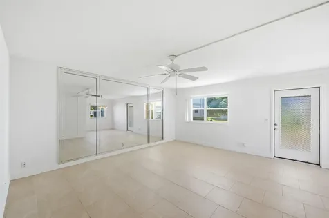 452 Brittany J Delray Beach FL 33446