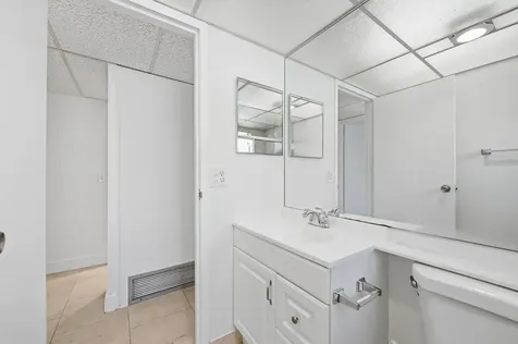 452 Brittany J Delray Beach FL 33446