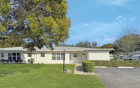 7376 W Oakridge Circle Lantana FL 33462