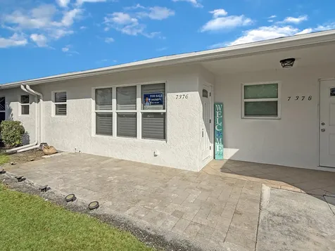 7376 W Oakridge Circle Lantana FL 33462