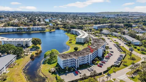 4110 Oakridge V Deerfield Beach FL 33442