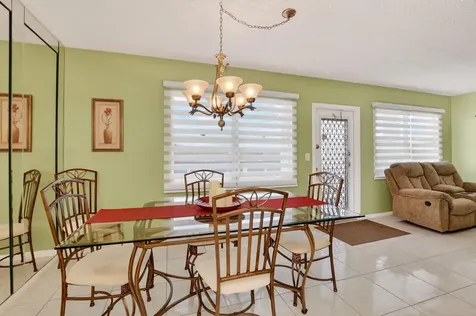 4110 Oakridge V Deerfield Beach FL 33442
