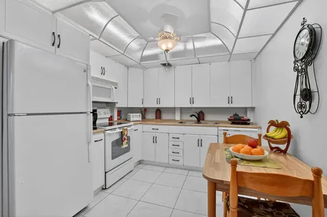 4110 Oakridge V Deerfield Beach FL 33442