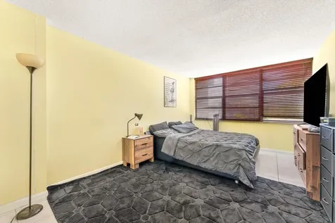 2751 Taft Street Hollywood FL 33020