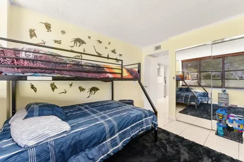 2751 Taft Street Hollywood FL 33020
