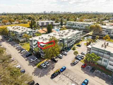 2751 Taft Street Hollywood FL 33020