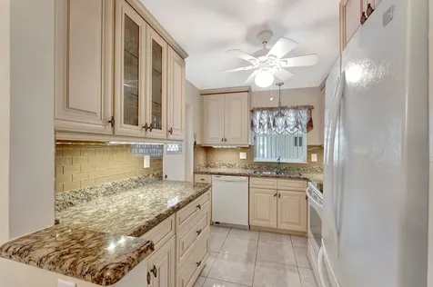 806 Se 7th Street Deerfield Beach FL 33441