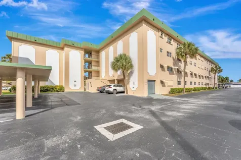 806 Se 7th Street Deerfield Beach FL 33441