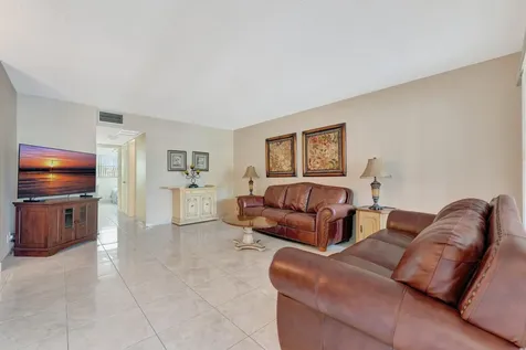 806 Se 7th Street Deerfield Beach FL 33441