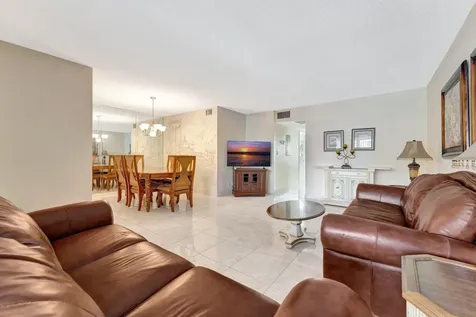 806 Se 7th Street Deerfield Beach FL 33441