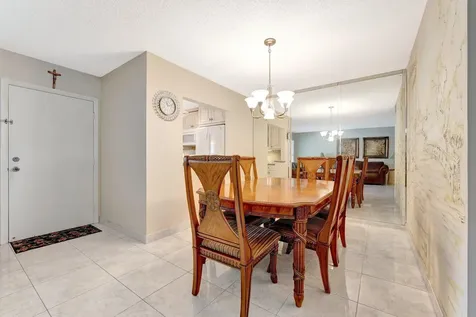 806 Se 7th Street Deerfield Beach FL 33441