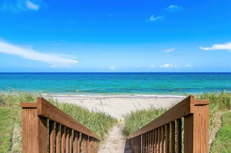 4517 S Ocean Boulevard Highland Beach FL 33487