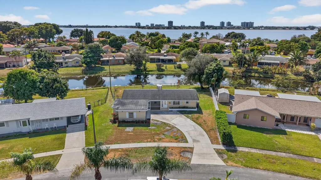 1422 42nd Street West Palm Beach FL 33407