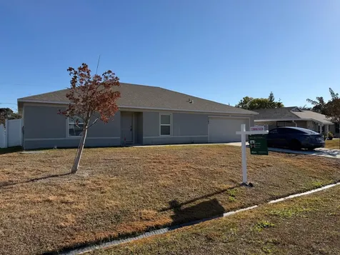 2143 Se Trillo Street Port Saint Lucie FL 34952