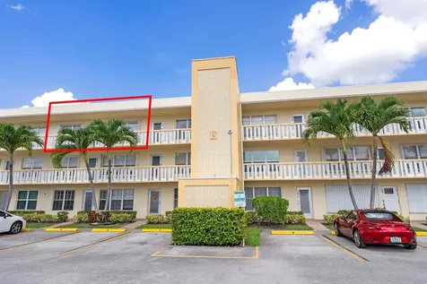 306 Wellington West Palm Beach FL 33417