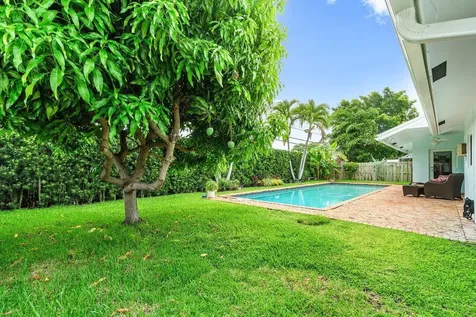 1041 Sw 7th Street Boca Raton FL 33486