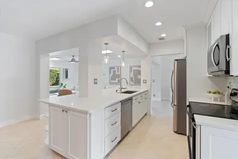 1041 Sw 7th Street Boca Raton FL 33486