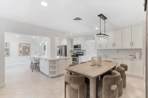 1041 Sw 7th Street Boca Raton FL 33486