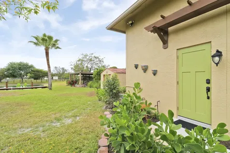 10735 Lantana Road Lake Worth FL 33449