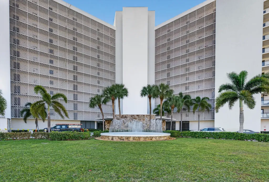 336 Golfview Road North Palm Beach FL 33408
