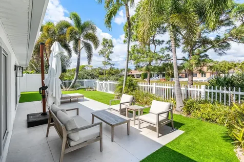 1123 Canoe Point Delray Beach FL 33444