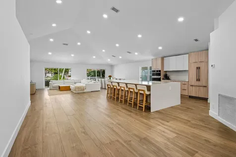 1123 Canoe Point Delray Beach FL 33444
