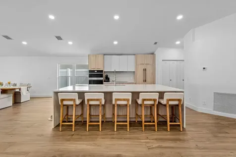 1123 Canoe Point Delray Beach FL 33444