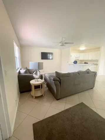 314 Saxony G Delray Beach FL 33446