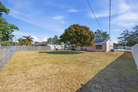 1802 Se Carvalho Street Port Saint Lucie FL 34983