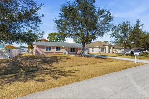 1802 Se Carvalho Street Port Saint Lucie FL 34983